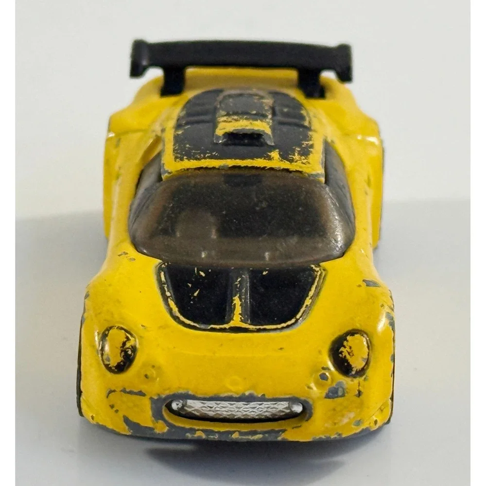 Hot Wheels Lotus Elise Kids 1:64 Yellow Diecast Toy Car 2003 Mattel Malaysia